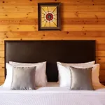 Stone Wood Village Resort, Morjim