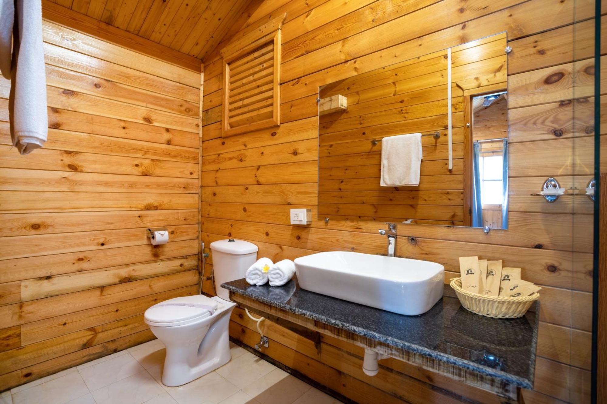Stone Wood Village Resort, Resort Morjim