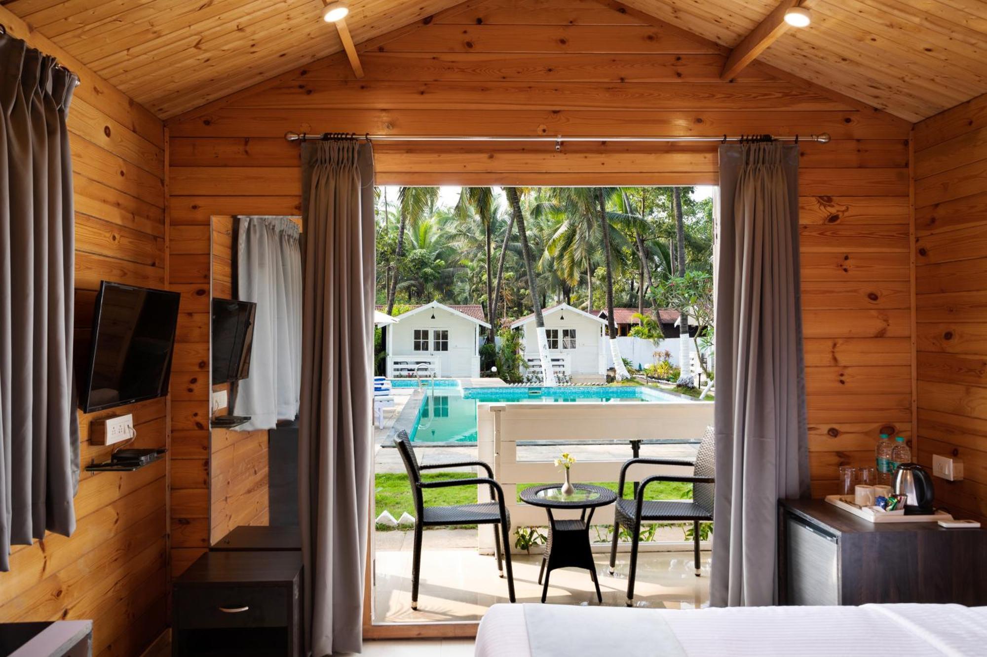 Stone Wood Village Resort, Resort