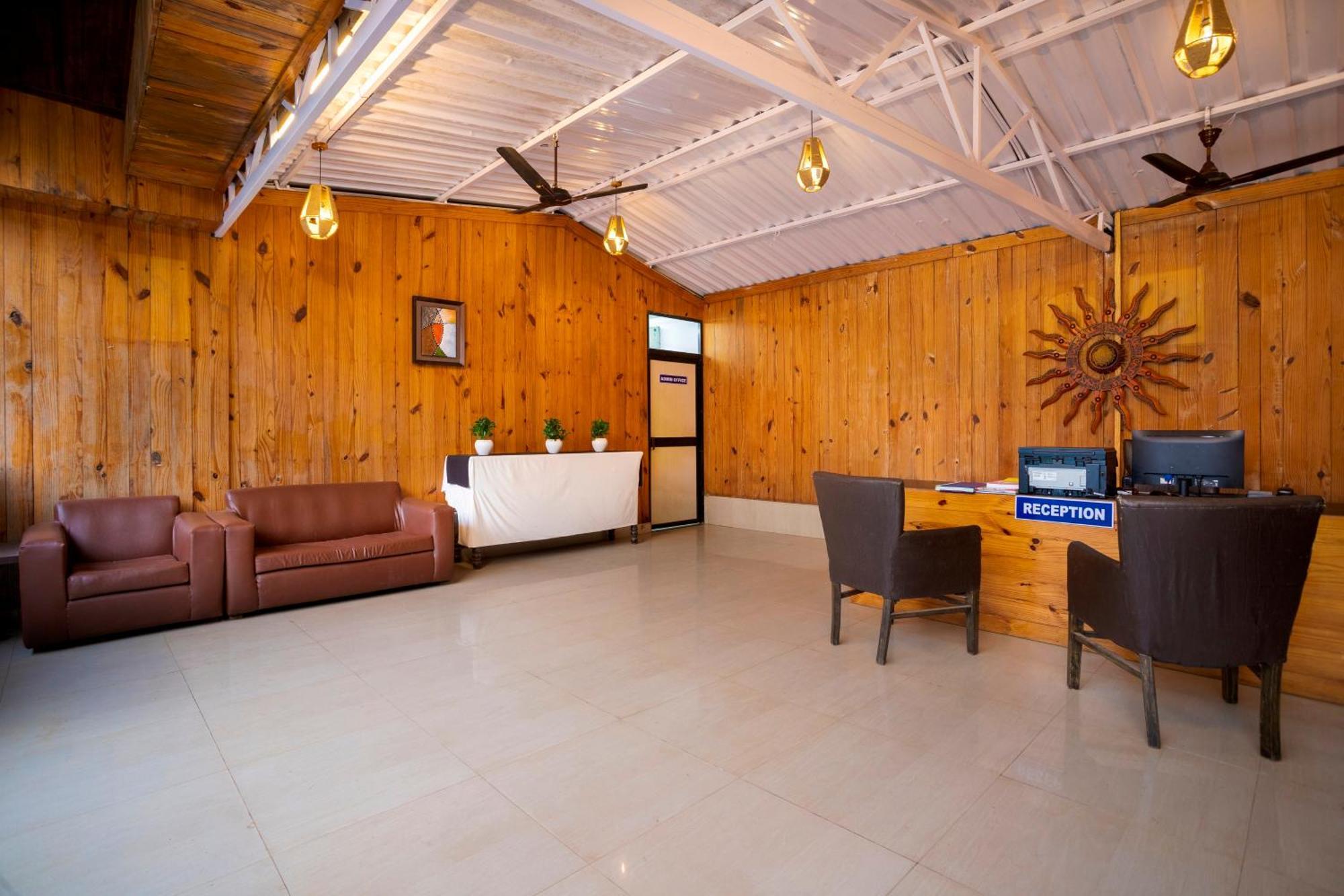 Stone Wood Village Resort, Resort Morjim